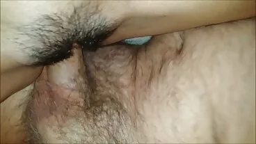 Δράση In The Bed με τον παθιασμένο Sydney Hail από την Naughty xxx ελληνιδεσ America