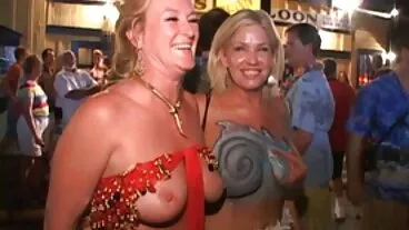 Milf smut με τη σαγηνευτική Briana Banderas από το Private χχχ ελληνικο