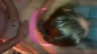 Πορνό Deep Throat με το καυτό Dallas Diamondz από το Tug χχχ τεεν Pass
