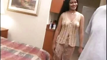 Oral bang με την όμορφη Jada Kai, Savanna Jolie και Sloan Harper από χχχ πορνο το Team Skeet