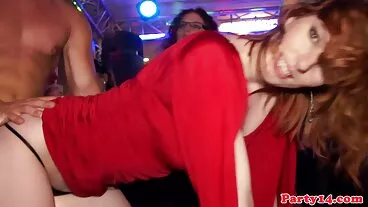 Doggystyle σεξ με τον χχχ ελληνικα νομάρχη Romi Rain από το True Anal